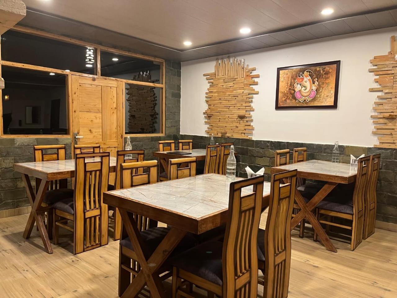 Trimounts-A Boutique Hotel & Wellnes Center In Tirthan Valley Banjar Bagian luar foto