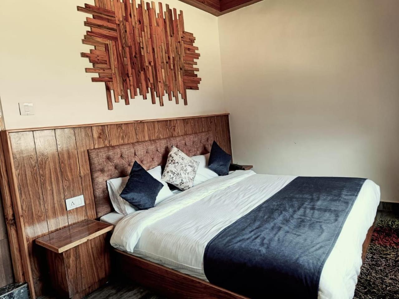 Trimounts-A Boutique Hotel & Wellnes Center In Tirthan Valley Banjar Bagian luar foto